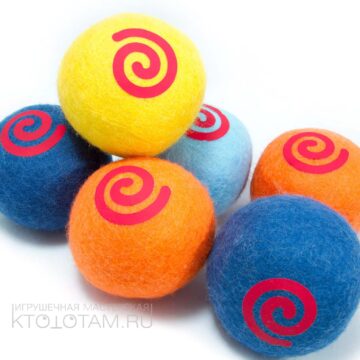 Подарочный новогодний набор из войлока , игрушка из войлока ручного валяния, персонаж заяц, снежок с логотипом, заяц в шарфике