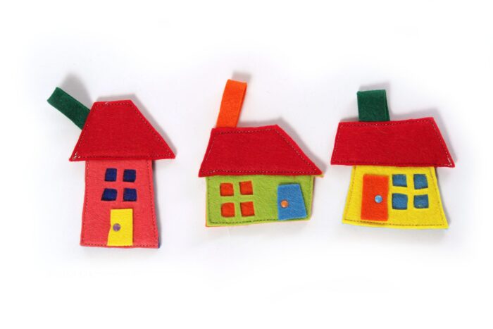 домики из фетра, фетровые елочные игрушки