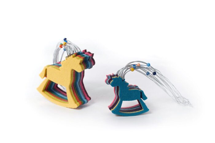 Лошадка, елочная игрушка символ наступающего года из войлока