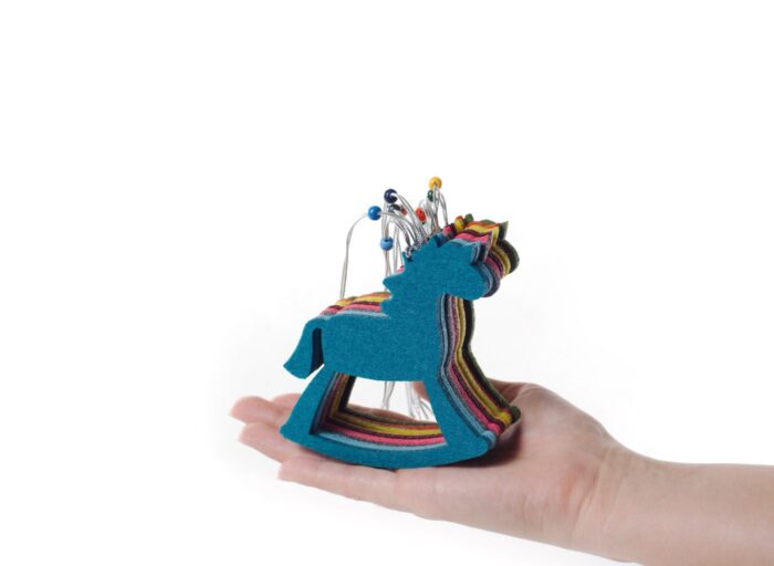 Лошадка, елочная игрушка символ наступающего года из войлока