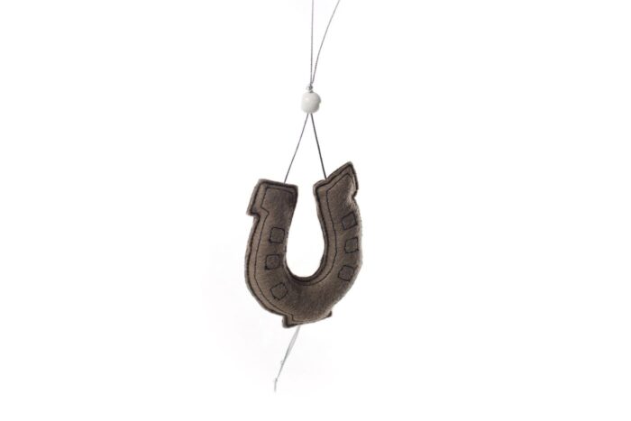 сувенир из войлока лошадка и подкова, мягкая игрушка, символ наступающего 2014 года лошади