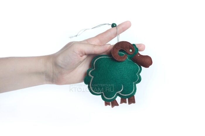 игрушка ручной работы “Баран” из фетра, подарок символ года 2015