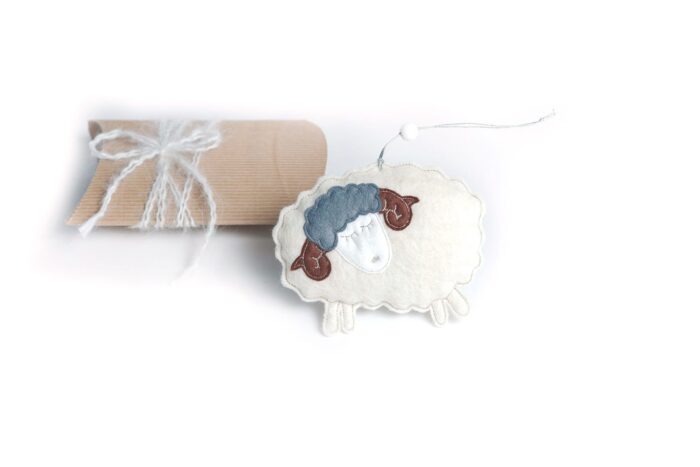 игрушка “овечка” из войлока ручной работы, подарок символ года 2015