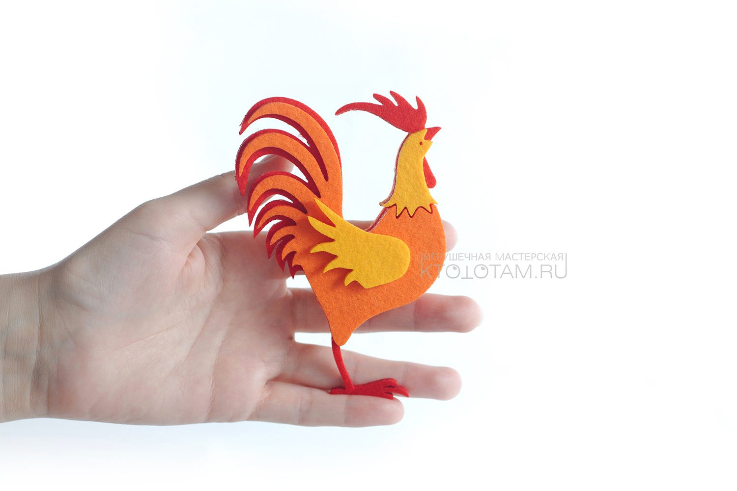 Петух многослойная игрушка из фетра — KTOTOTAM.ru — игрушечная мастерская,  корпоративные персонажи и сувенирная продукция производство на заказ