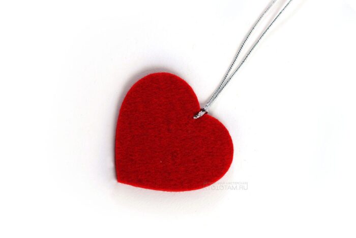 сердце красное из войлока, фетровое сердце, елочная игрушка сердечко из листового войлока, фигурка сердце из фетра на заказ с логотипом