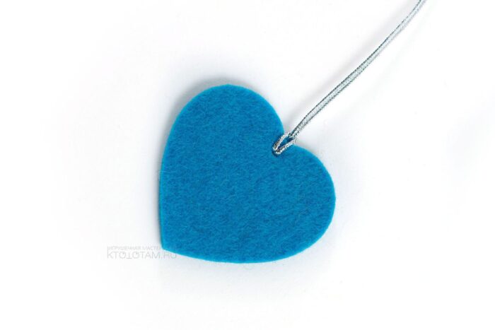 сердце голубое из войлока, фетровое сердце, елочная игрушка сердечко из листового войлока, фигурка сердце из фетра на заказ с логотипом