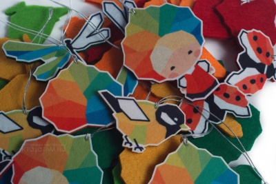 фигурные полноцветные ёлочные игрушки из фетра, промо сувенир из фетра в виде персонажей и логотипа, маскоты промо сувенирка, сувениры для выставки, необычные сувениры на заказ