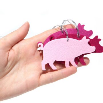 ёлочная игрушка свинья простой силуэт, год свиньи кабана 2019 сувениры, купить сувениры с символом 2019 года, символы 2019 года сувениры, сувенир свинья 2019, сувенир символ 2019 года