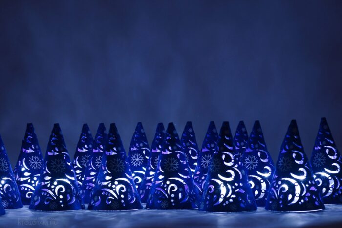 подарок из фетра в виде ёлочки, фетровый сувенир ночник новогодняя ёлка, сувенир с дополненной реальностью, gift with augmented reality