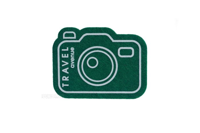 фетровый значок фотоаппарат с принтом и логотипом производство на заказ