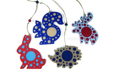 персонажи лось белка ёжик заяц на заказ ёлочные игрушки по эскизу из фетра с логотипом