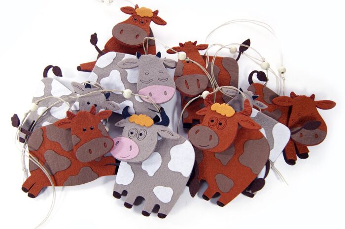 фетровые ёлочные игрушки символы года быки коровы производство оптом на заказ