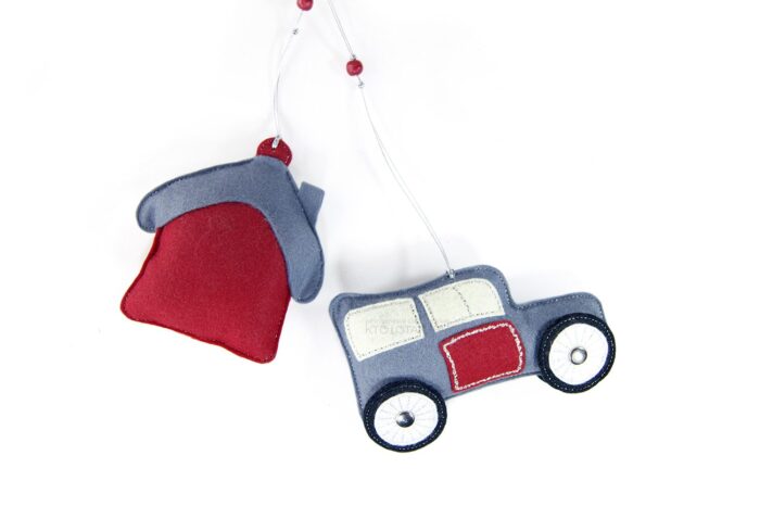 мягкая елочная игрушка домик из фетра с логотипом
