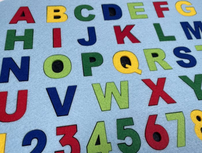 Английский алфавит, пазл вкладыш из фетра, голубой, азбука на планшете, буквы из фетра, обучающая игра, подарок для мальчика или девочки, развивающие игры для детей из фетра