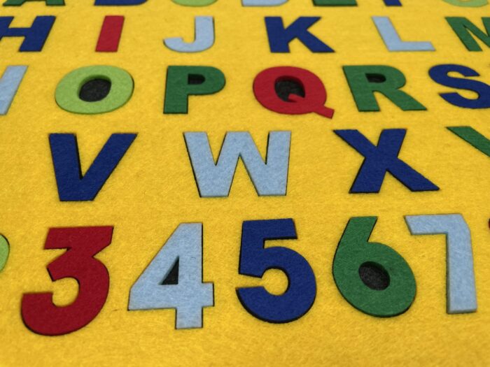 Английский алфавит, пазл вкладыш из фетра, желтый, азбука на планшете, буквы из фетра, обучающая игра, подарок для мальчика или девочки, развивающие игры для детей из фетра