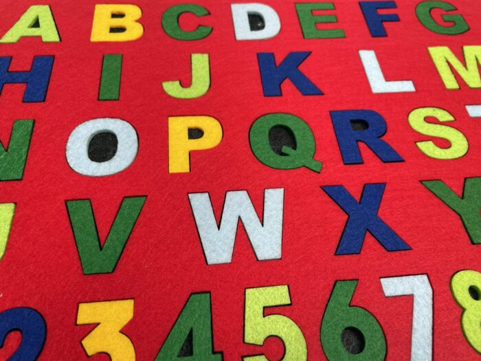 Английский алфавит, пазл вкладыш из фетра, красный, азбука на планшете, буквы из фетра, обучающая игра, подарок для мальчика или девочки, развивающие игры для детей из фетра