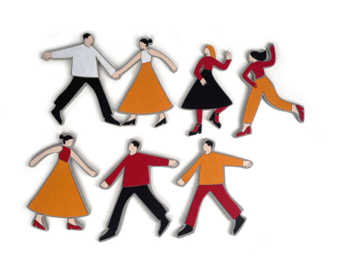 корпоративные персонажи Танцующие люди, елочные игрушки из фетра по макету заказчика, хенд-мейд подарки из фетра