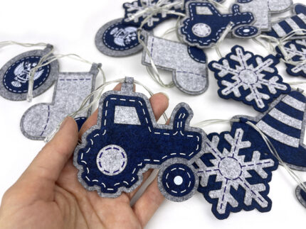 Гирлянда светодиодная с синим трактором фигурки из войлока, сувениры символ года, подарки работникам оптом ручной работы