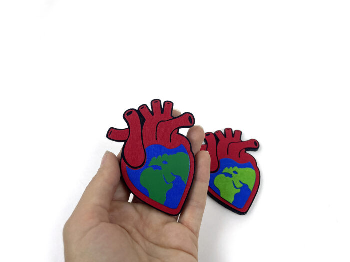 фигурка из фетра в виде логотипа Сердце, подарки сувениры оптом с логотипом, бизнес подарки ручной работы